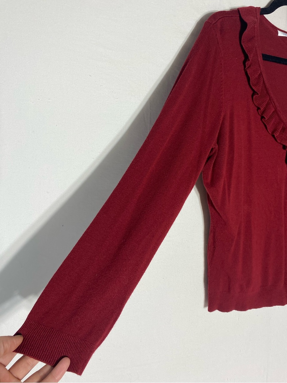 Ricki’s Burgundy Red Ruffle V Neck Rayon Blend Knit Sweater Top XL - Picture 10 of 14
